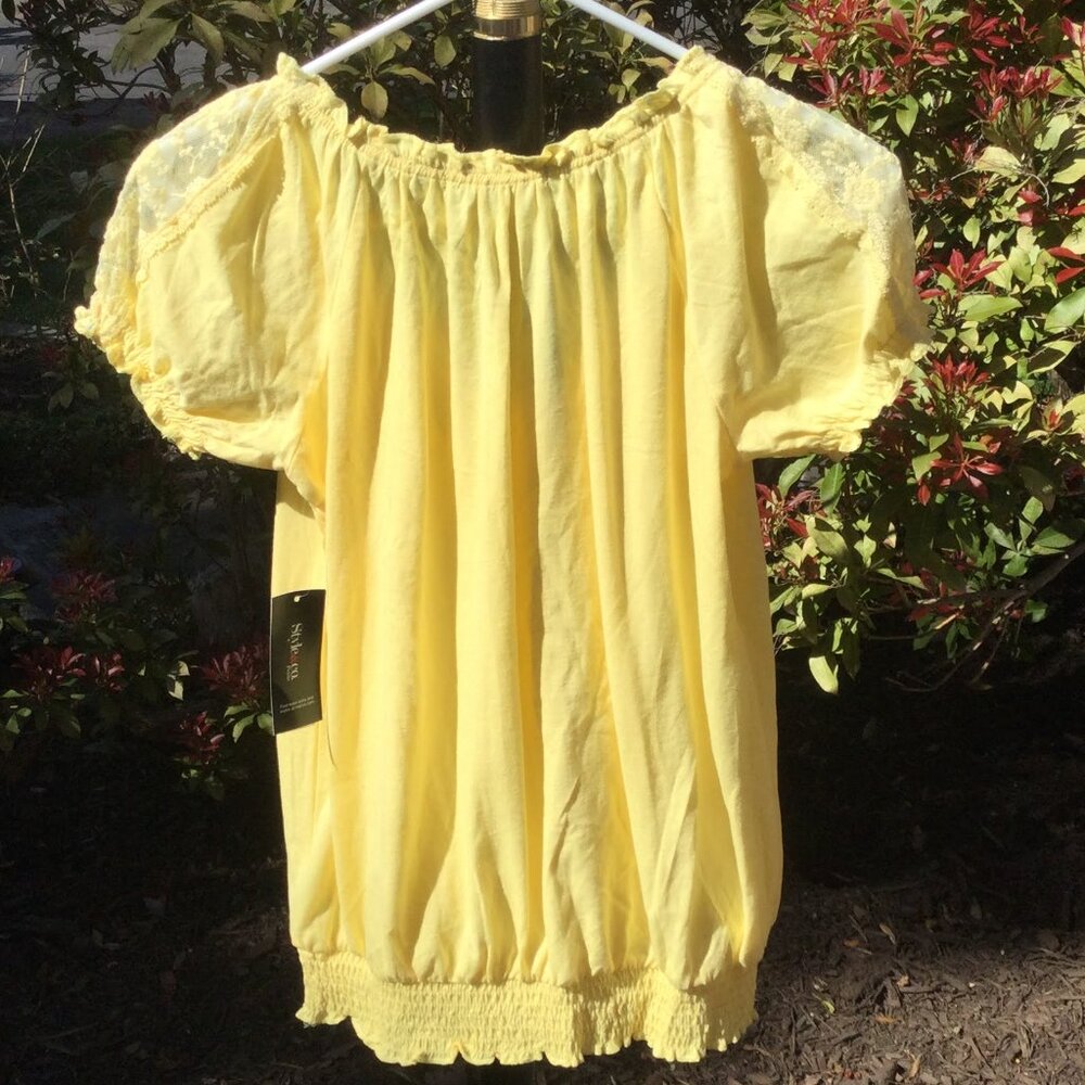 Style&Co Yellow Lace Front Elasrtic Ends Top - Picture 2 of 2